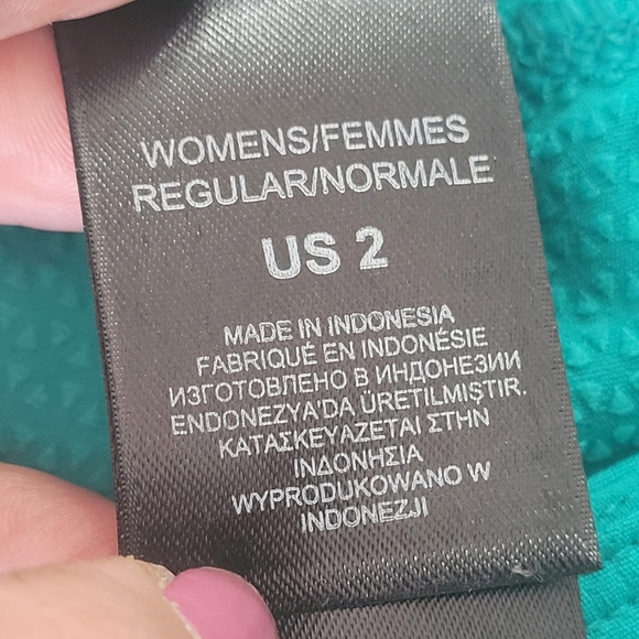 North face women short - Picture 7 of 9